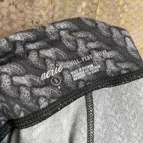 Aerie Chill Play Move High Rise Warm Thick Gray Rope Braid Leggings, Size S - Picture 7 of 7